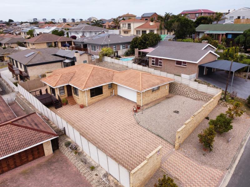 3 Bedroom Property for Sale in Reebok Western Cape